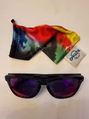 OAKLEY FROGSKIN SUNGLASSES UNISEX HERITAGE COLLECTION RARE LIMITED EDITION